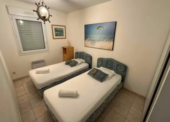 Apartment Bright Seafront